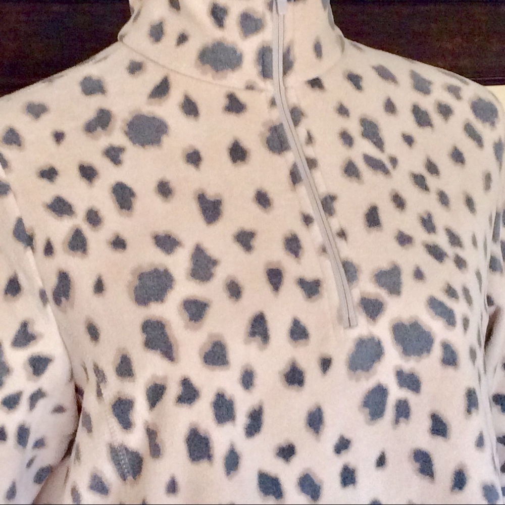 Lands' End Leopard Print Fleece Quarter Zip Pullover Medium Petite - Picture 3 of 7